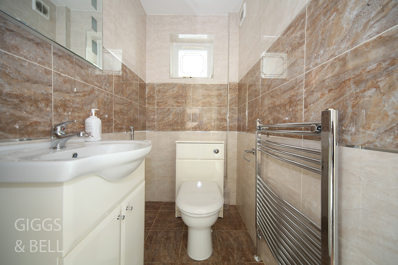 5 bed detached house for sale in Sunset Drive, Luton 25