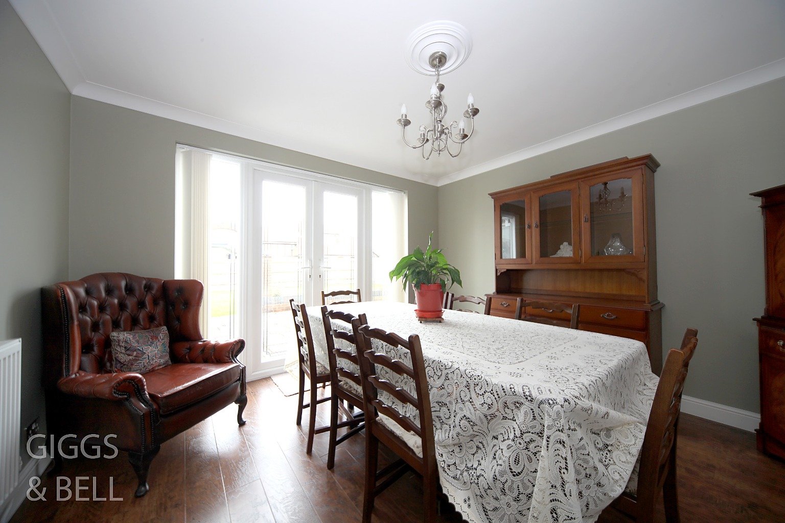 5 bed detached house for sale in Sunset Drive, Luton  - Property Image 11