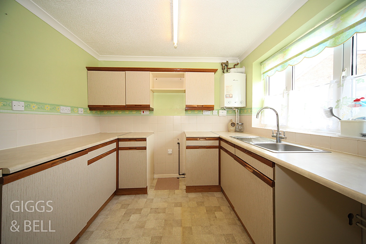 2 bed semi-detached house for sale in Rushall Green, Luton  - Property Image 8