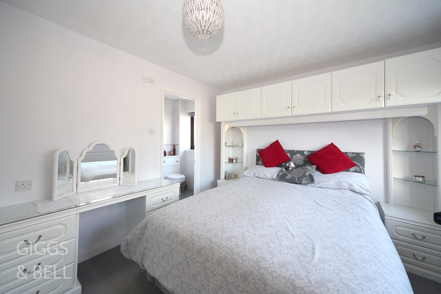 4 bed detached house for sale in Copthorne  - Property Image 10