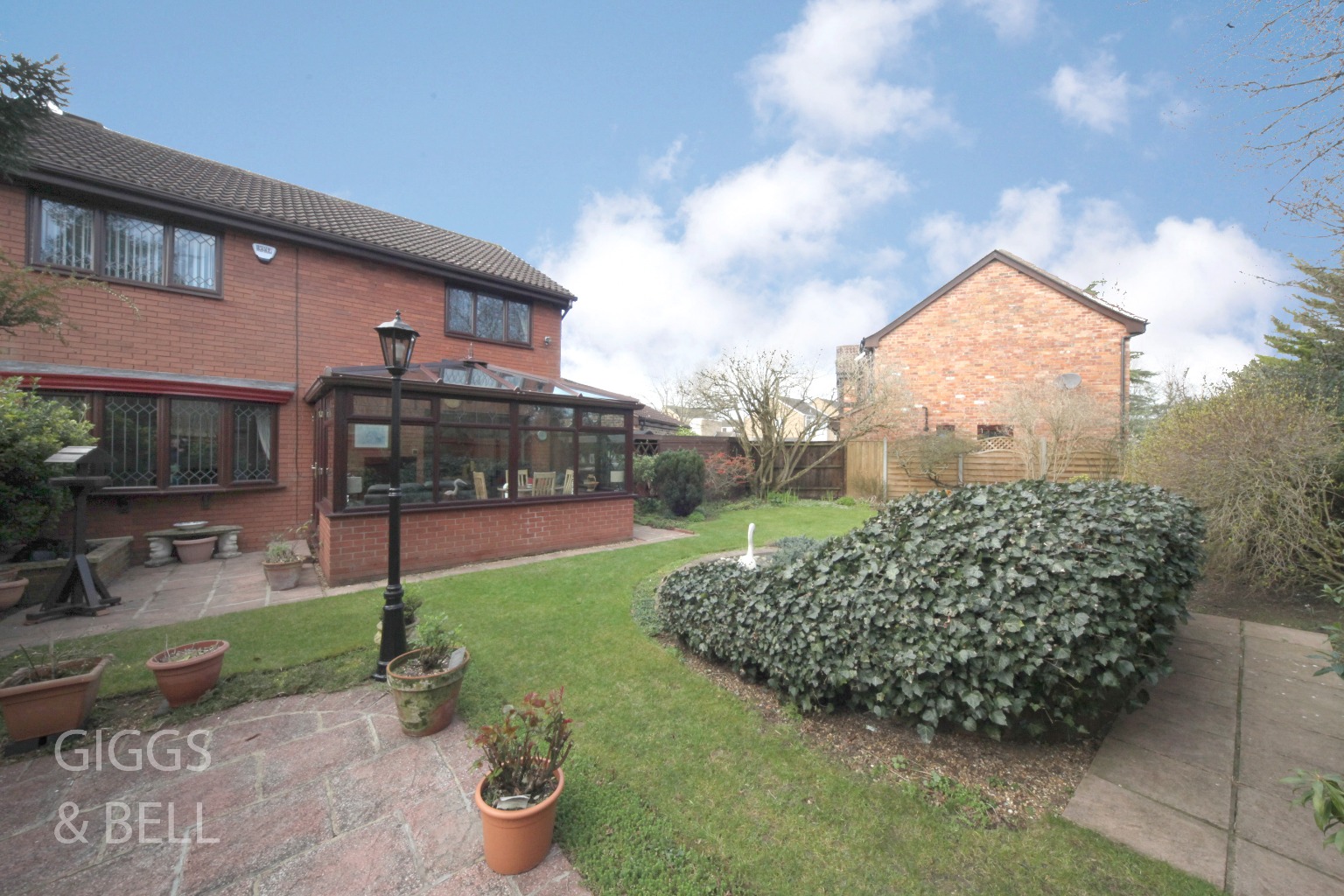 4 bed detached house for sale in Copthorne  - Property Image 24