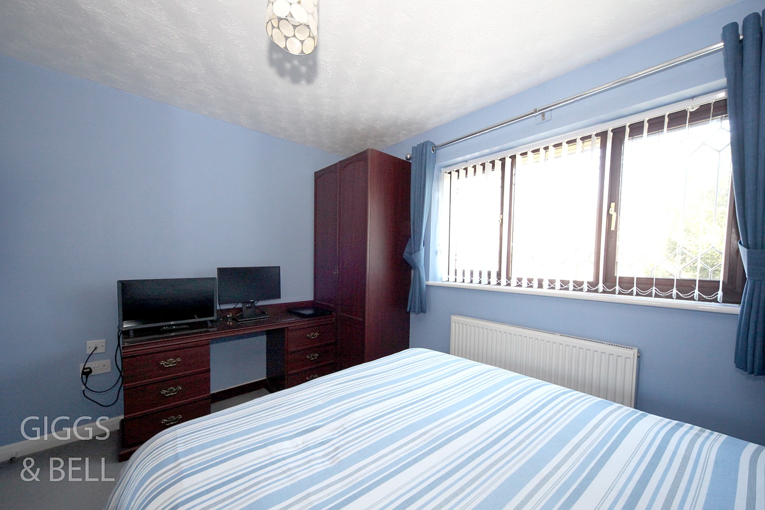 4 bed detached house for sale in Copthorne 14