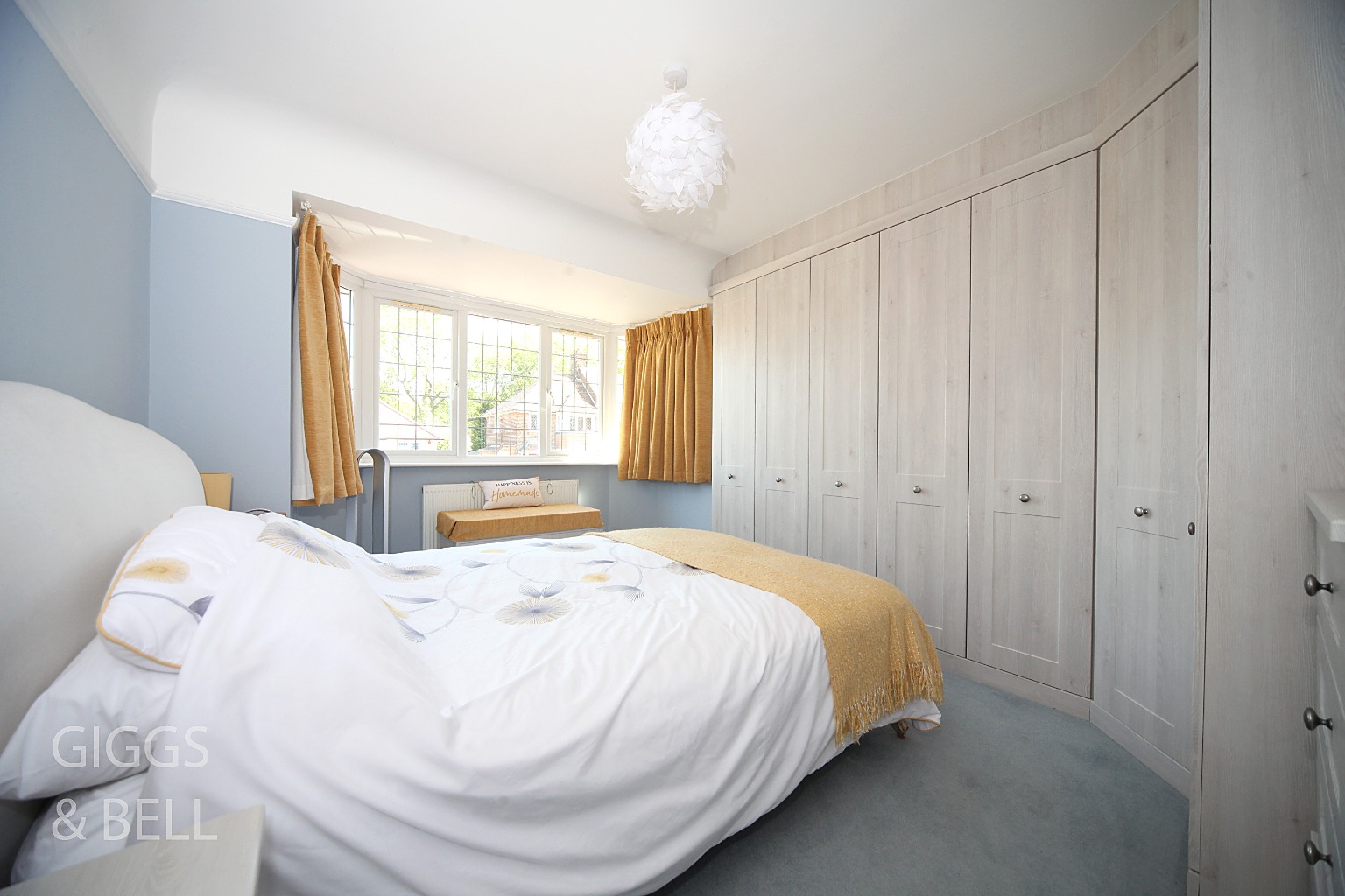 3 bed semi-detached house for sale in Knoll Rise, Luton  - Property Image 12