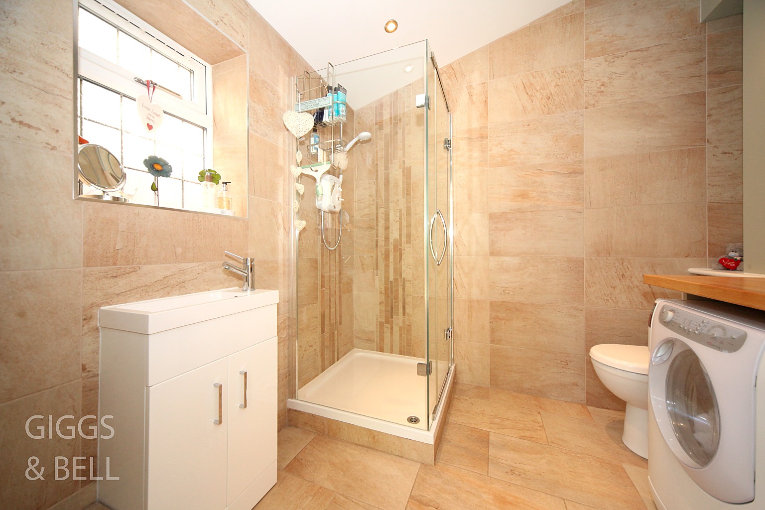 3 bed semi-detached house for sale in Knoll Rise, Luton  - Property Image 10