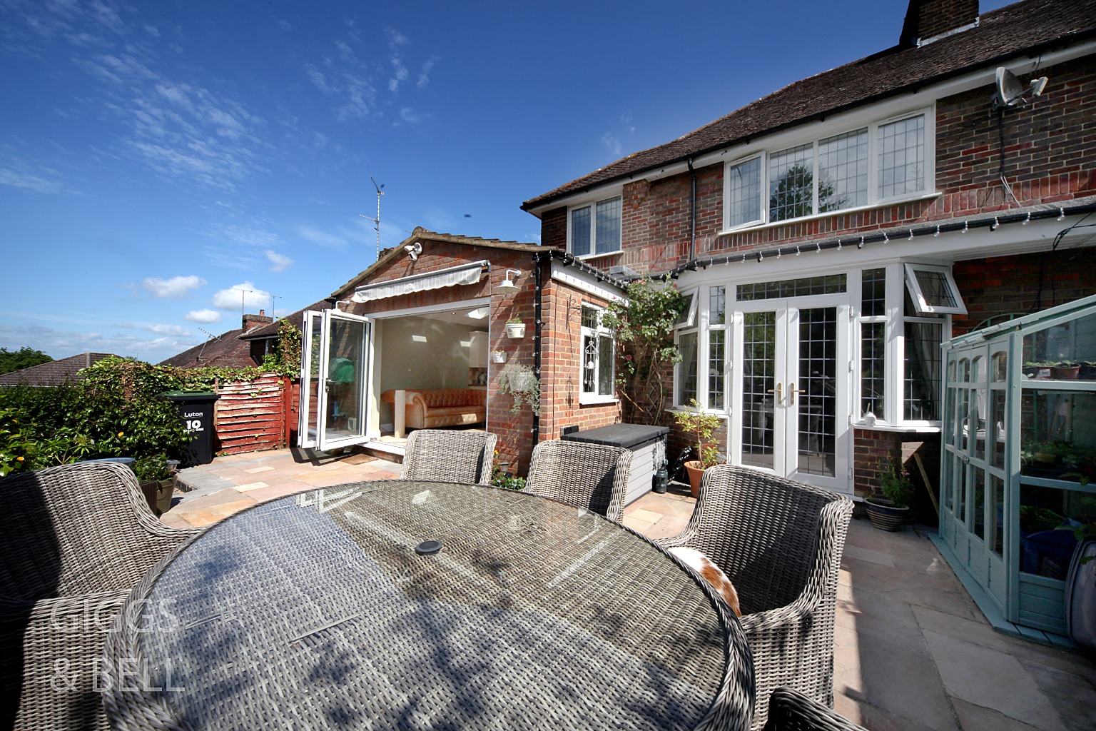 3 bed semi-detached house for sale in Knoll Rise, Luton  - Property Image 20