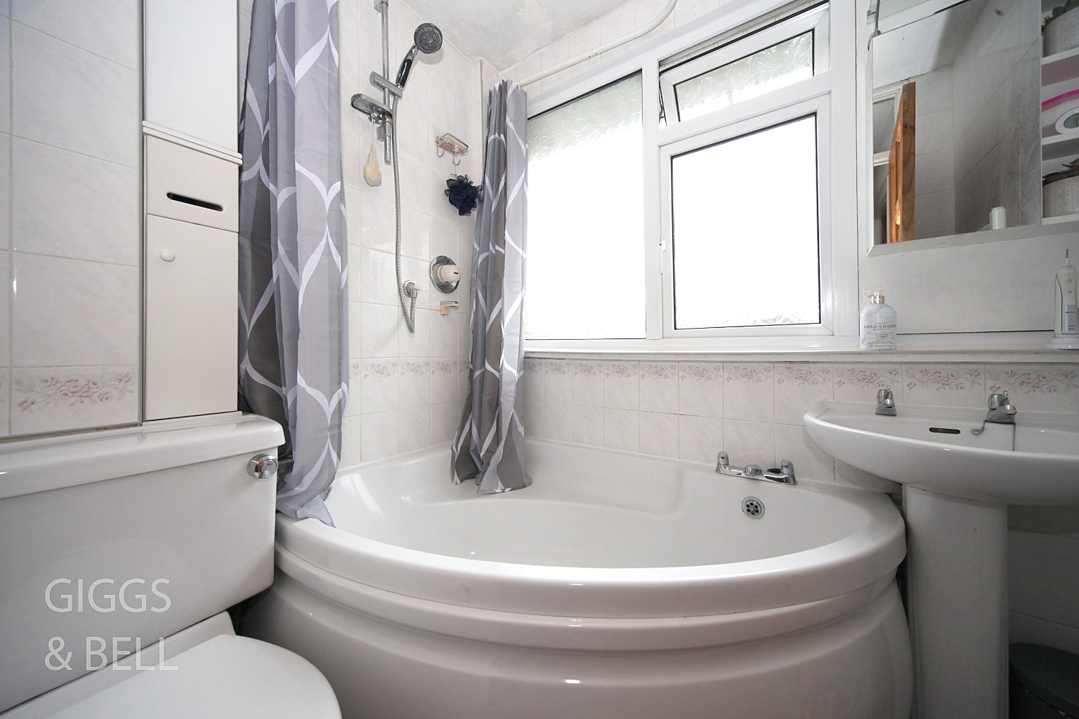 4 bed terraced house for sale in Falconers Road, Luton 14