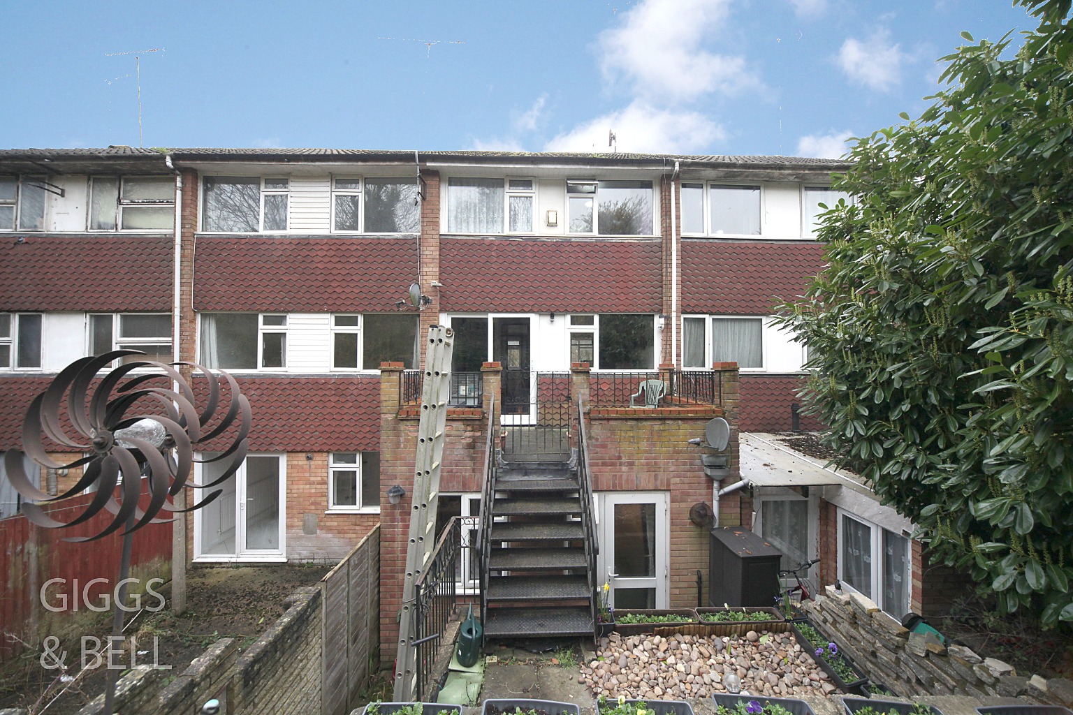 4 bed terraced house for sale in Falconers Road, Luton 16