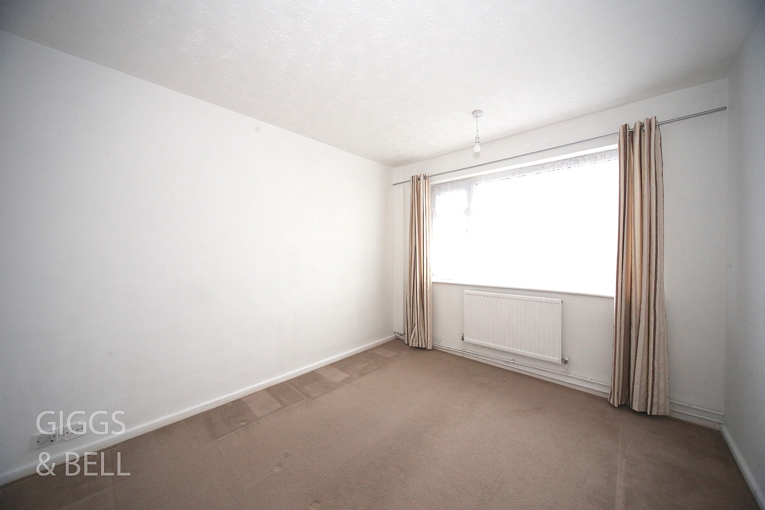 2 bed maisonette for sale in Fair Oak Drive, Luton  - Property Image 11