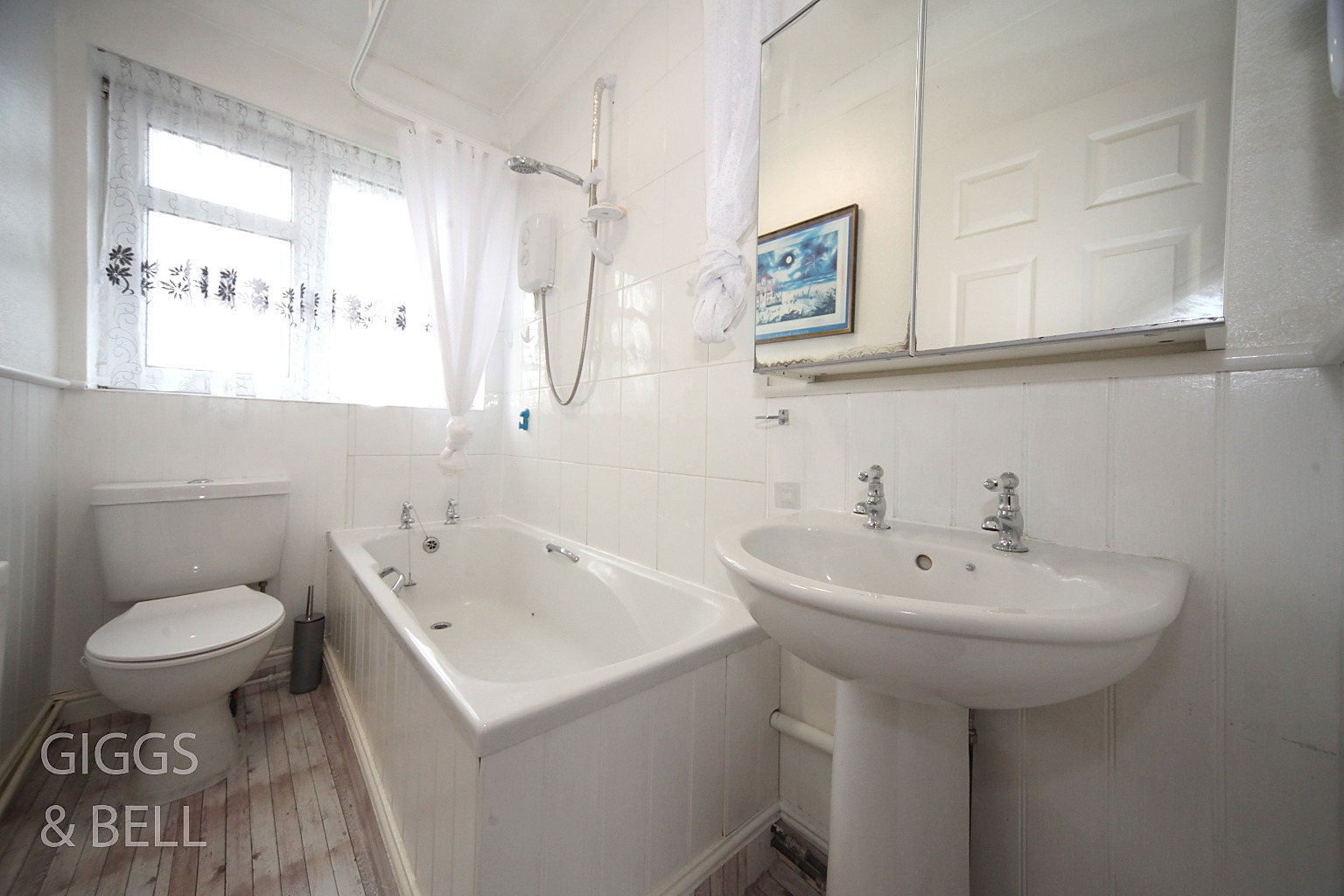 2 bed maisonette for sale in Fair Oak Drive, Luton  - Property Image 9