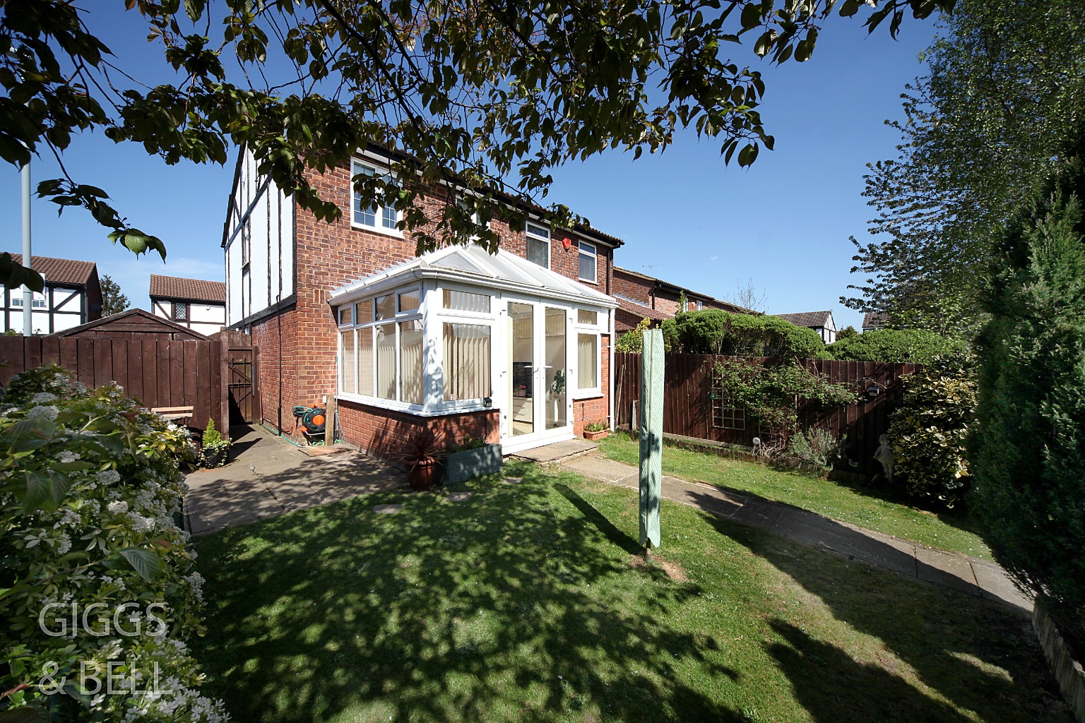 2 bed semi-detached house for sale in Lesbury Close, Luton  - Property Image 22