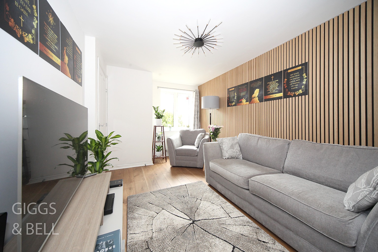 2 bed terraced house for sale in Guardian Way, Luton  - Property Image 3