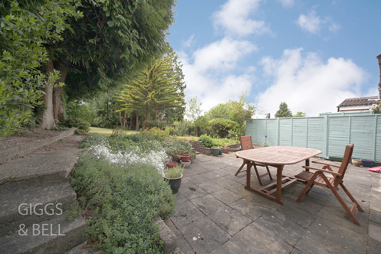 3 bed semi-detached house for sale in Knoll Rise, Luton  - Property Image 22