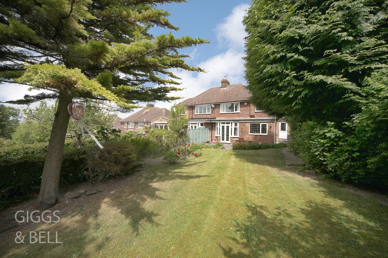 3 bed semi-detached house for sale in Knoll Rise, Luton  - Property Image 25