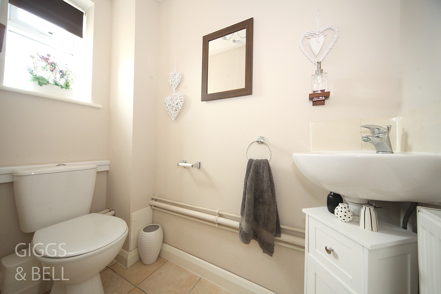 2 bed end of terrace house for sale in Fermor Crescent, Luton  - Property Image 19