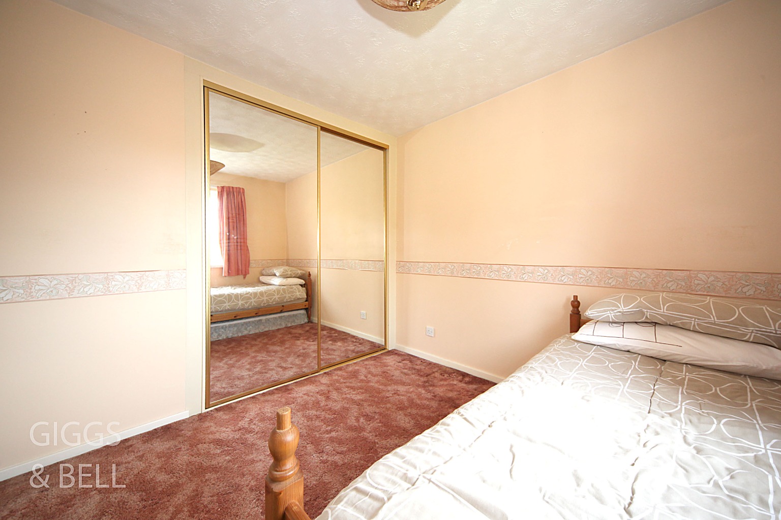 3 bed detached house for sale in Thetford Gardens, Luton 16