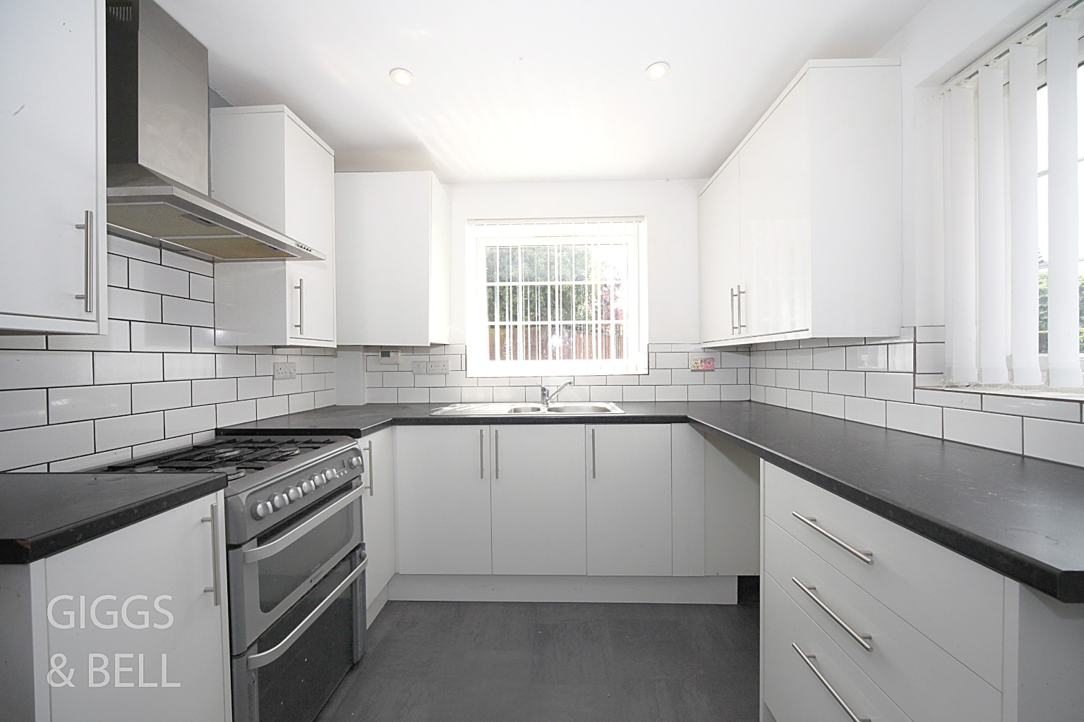 2 bed semi-detached house for sale in Felton Close, Luton  - Property Image 8