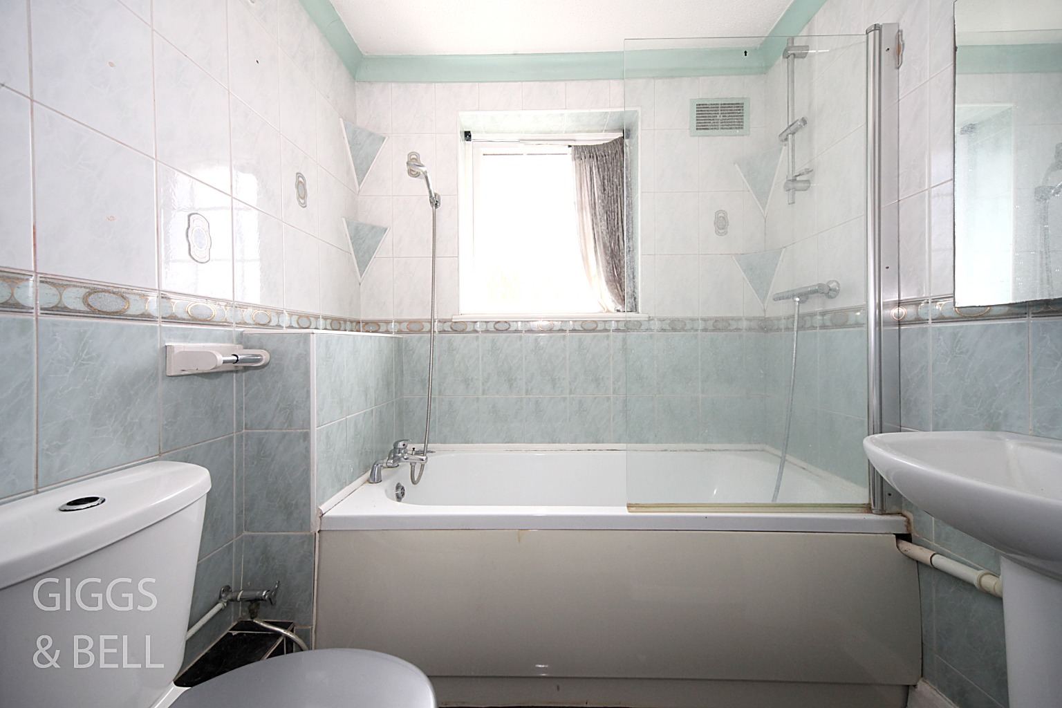 2 bed semi-detached house for sale in Felton Close, Luton  - Property Image 13