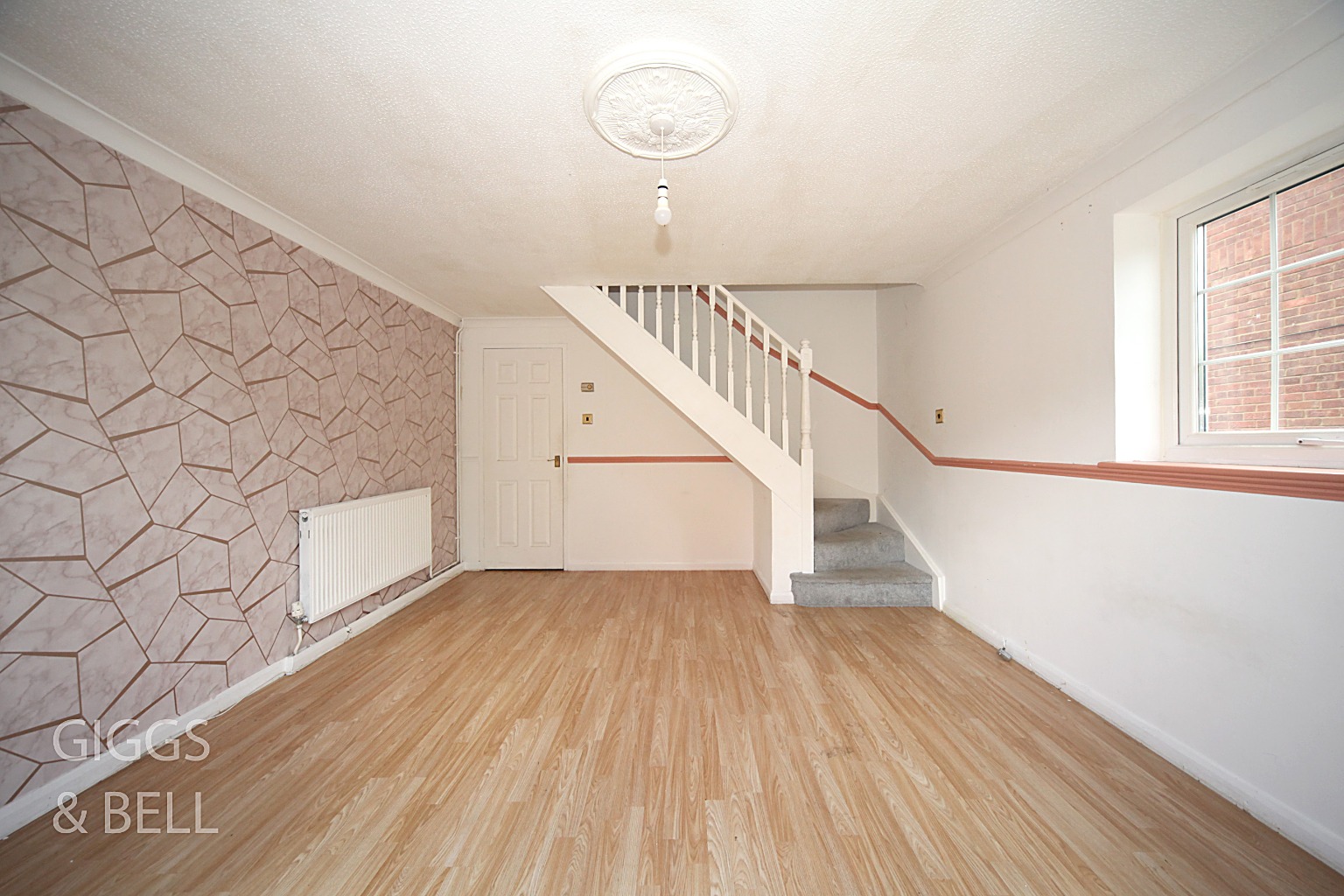 2 bed semi-detached house for sale in Felton Close, Luton  - Property Image 4