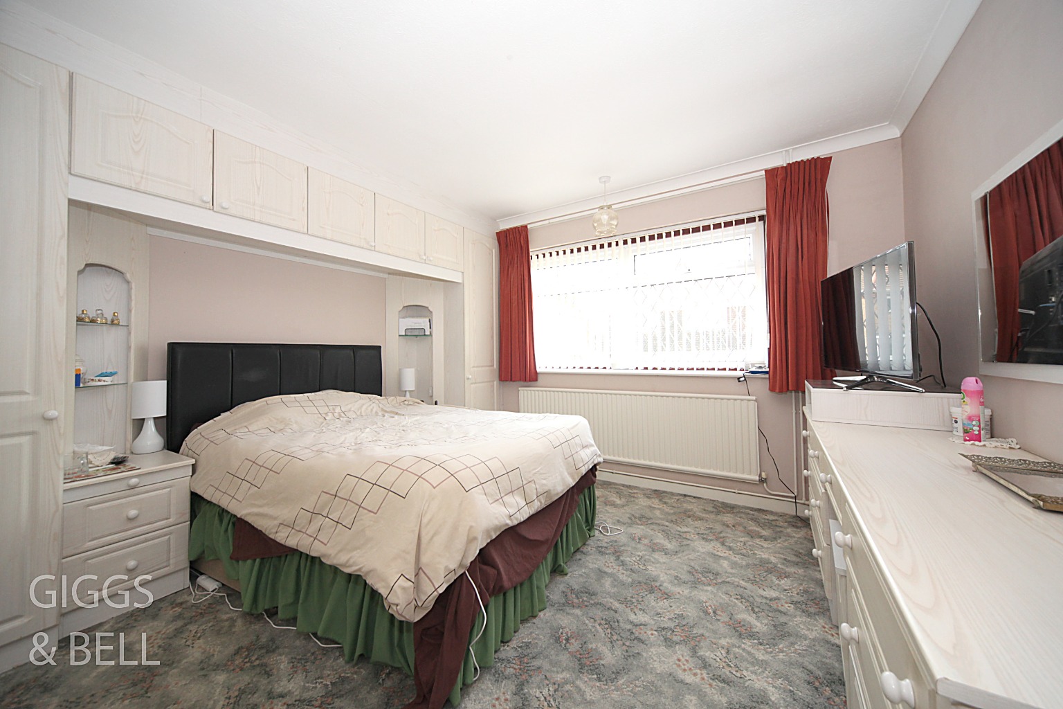 2 bed bungalow for sale in Deep Denes, Luton  - Property Image 10