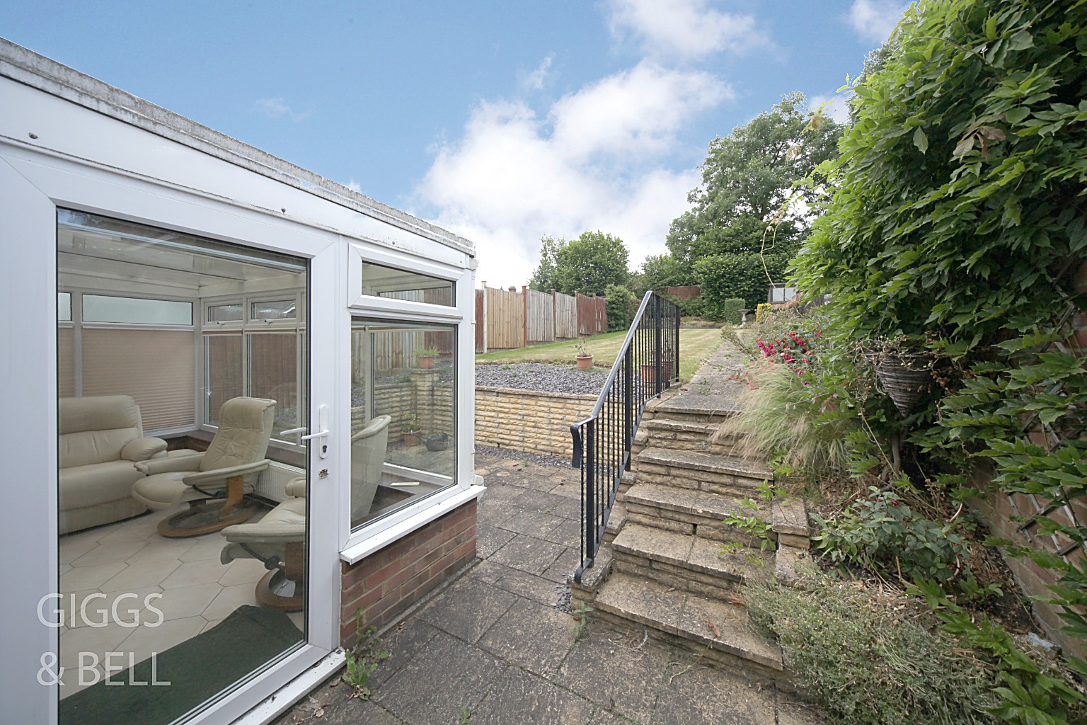 2 bed bungalow for sale in Deep Denes, Luton  - Property Image 16