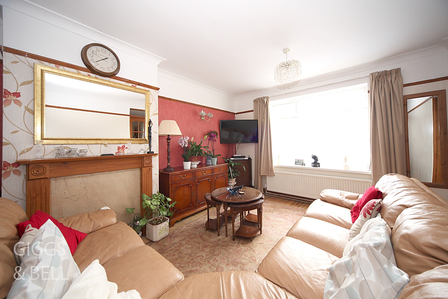 3 bed semi-detached house for sale in Hanswick Close, Luton 3