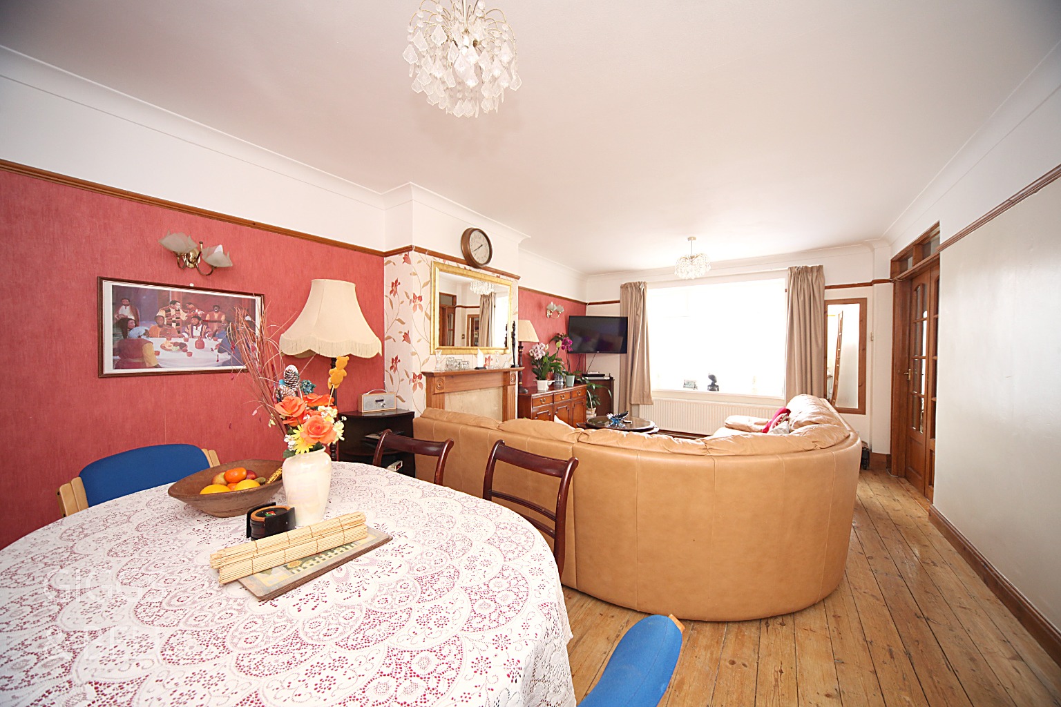 3 bed semi-detached house for sale in Hanswick Close, Luton  - Property Image 6