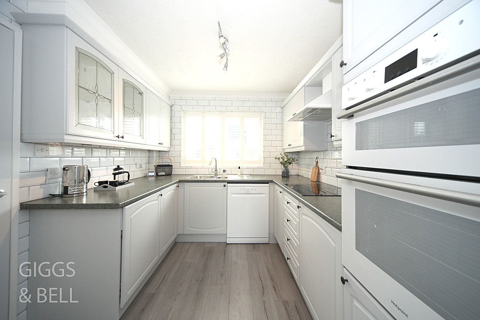 3 bed town house for sale in Butterworth Path, Luton 4