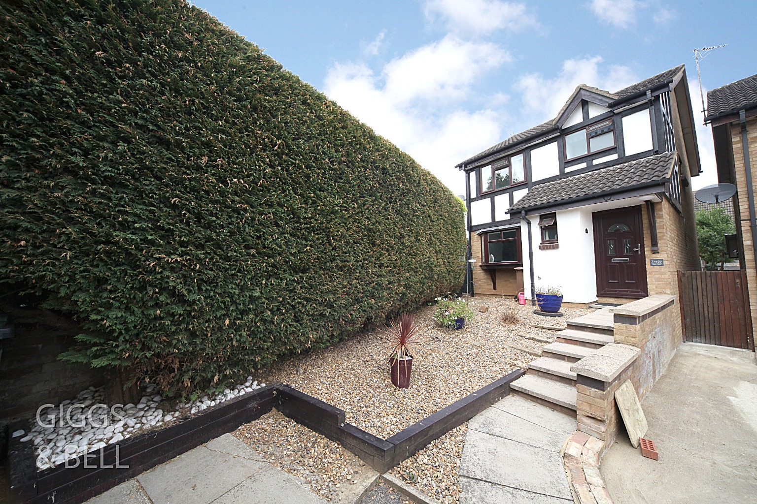 4 bed detached house for sale in Reedsdale, Luton 23