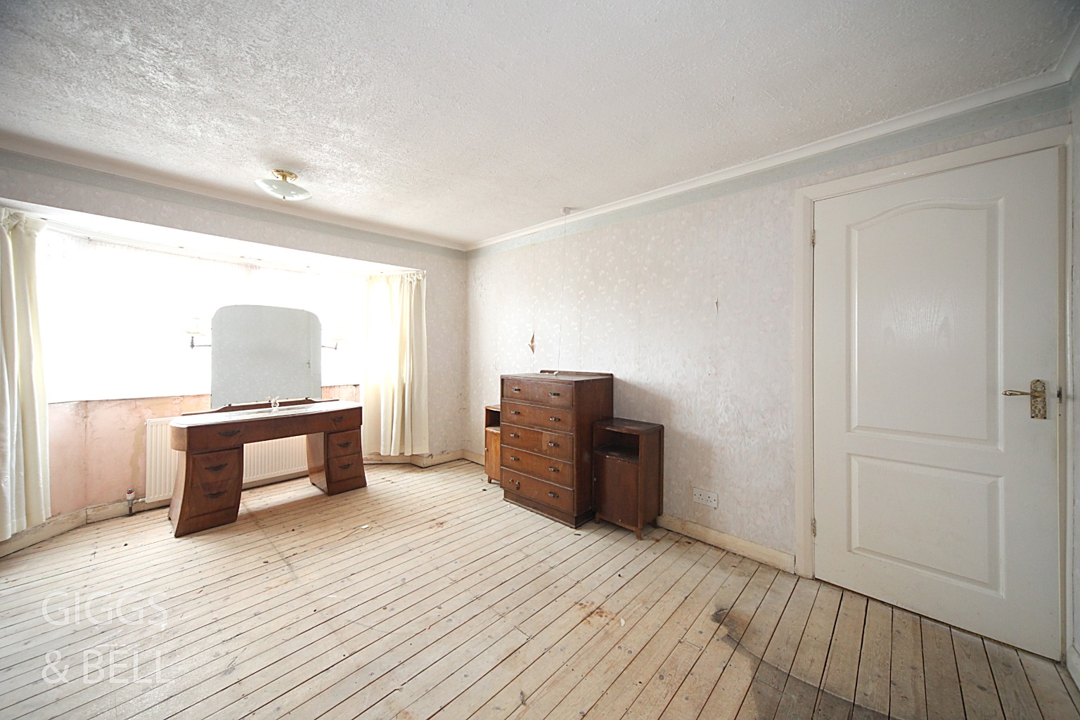 4 bed semi-detached house for sale in Curlew Road, Luton  - Property Image 14