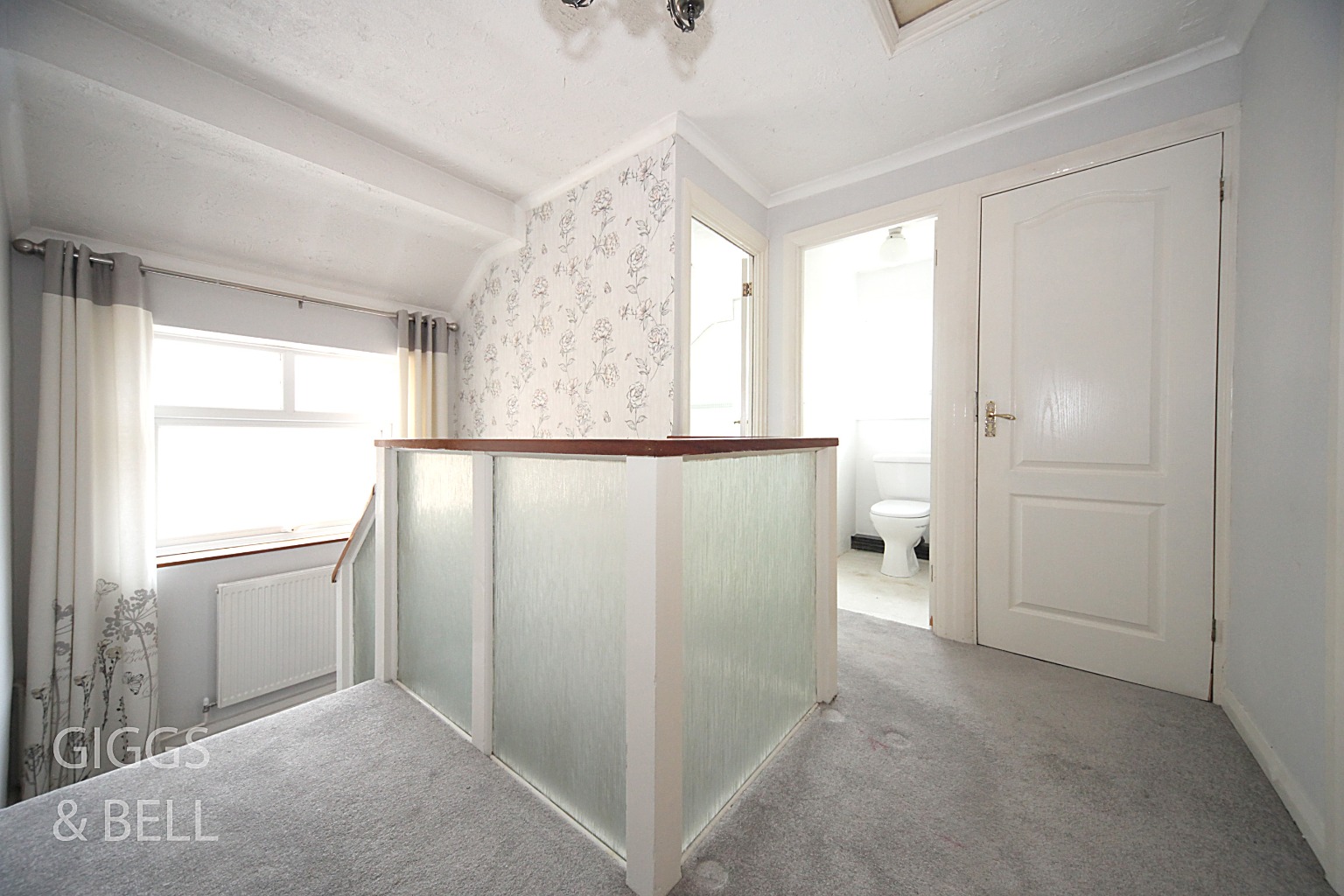 4 bed semi-detached house for sale in Curlew Road, Luton 10