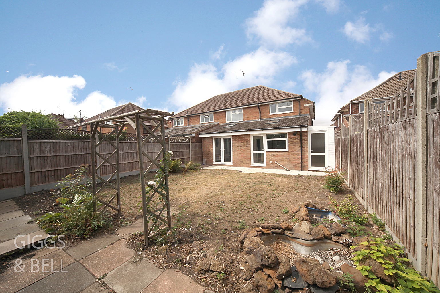 4 bed semi-detached house for sale in Curlew Road, Luton  - Property Image 25