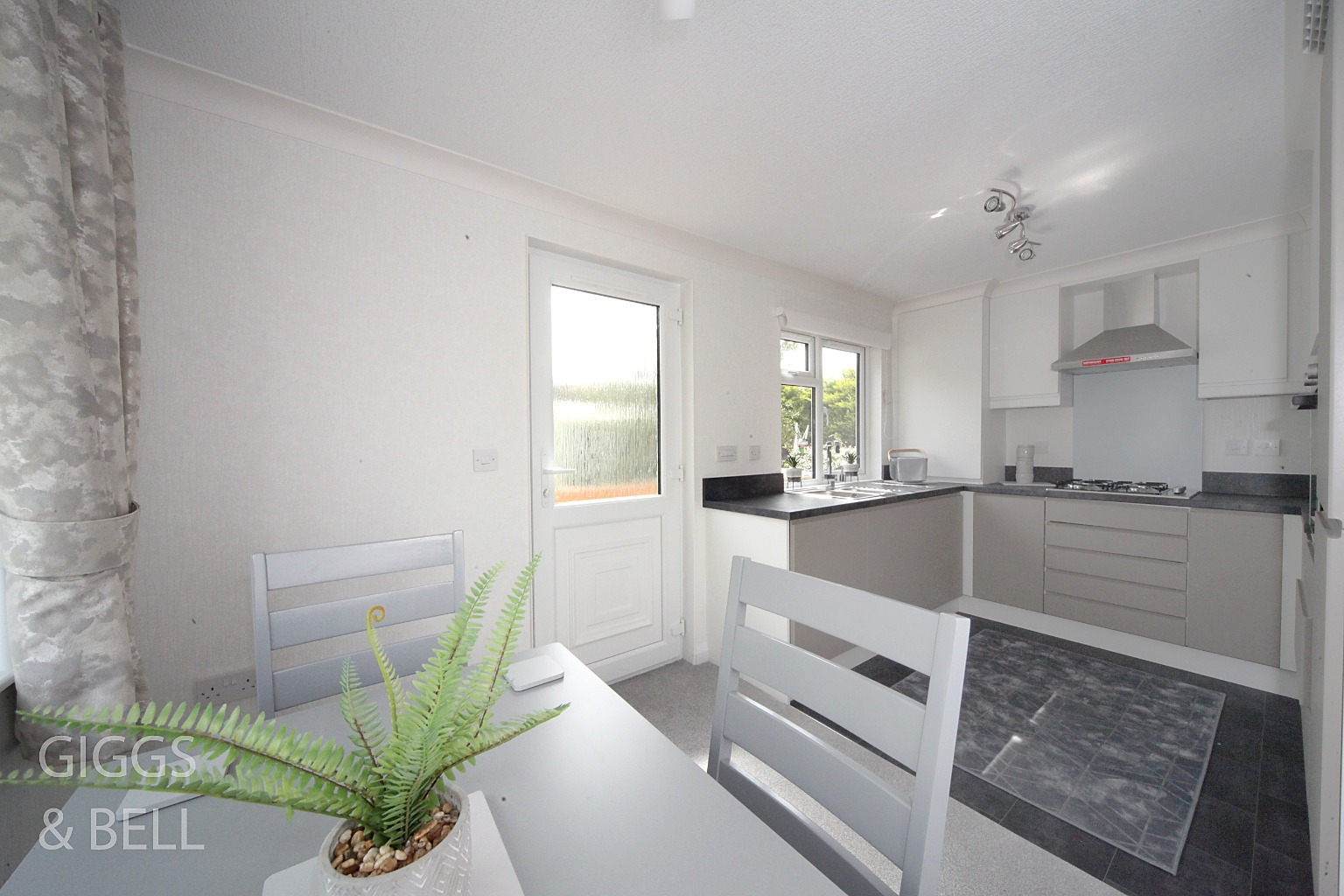 2 bed park home for sale in Bower Heath Lane, Harpenden 11