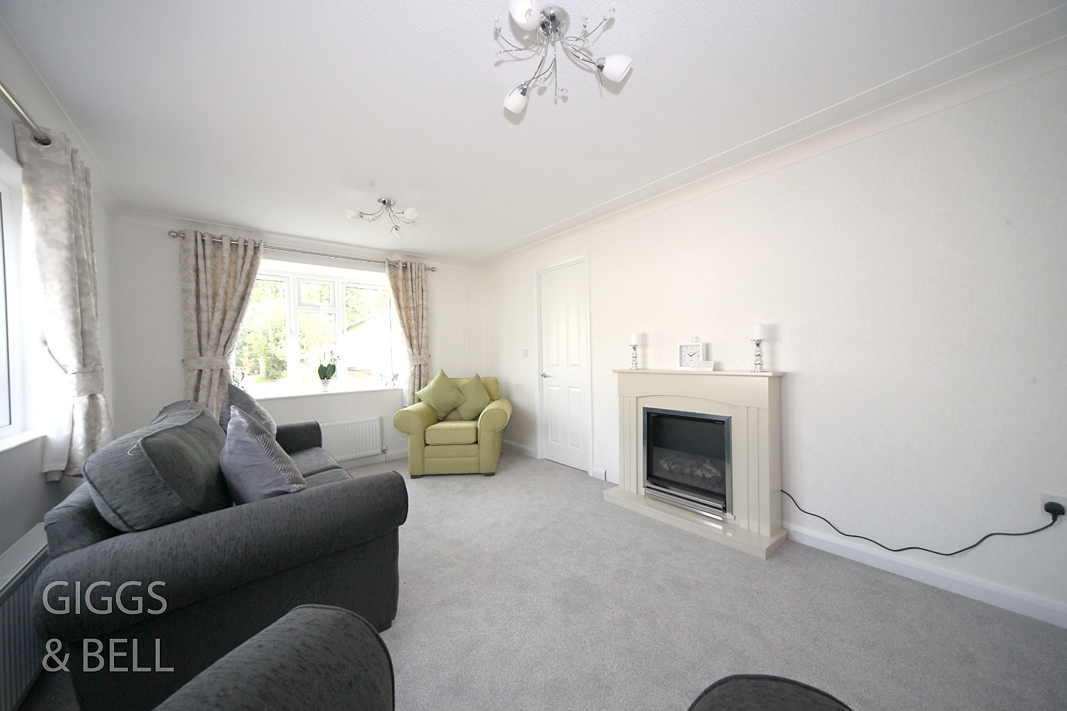 2 bed park home for sale in Bower Heath Lane, Harpenden 3