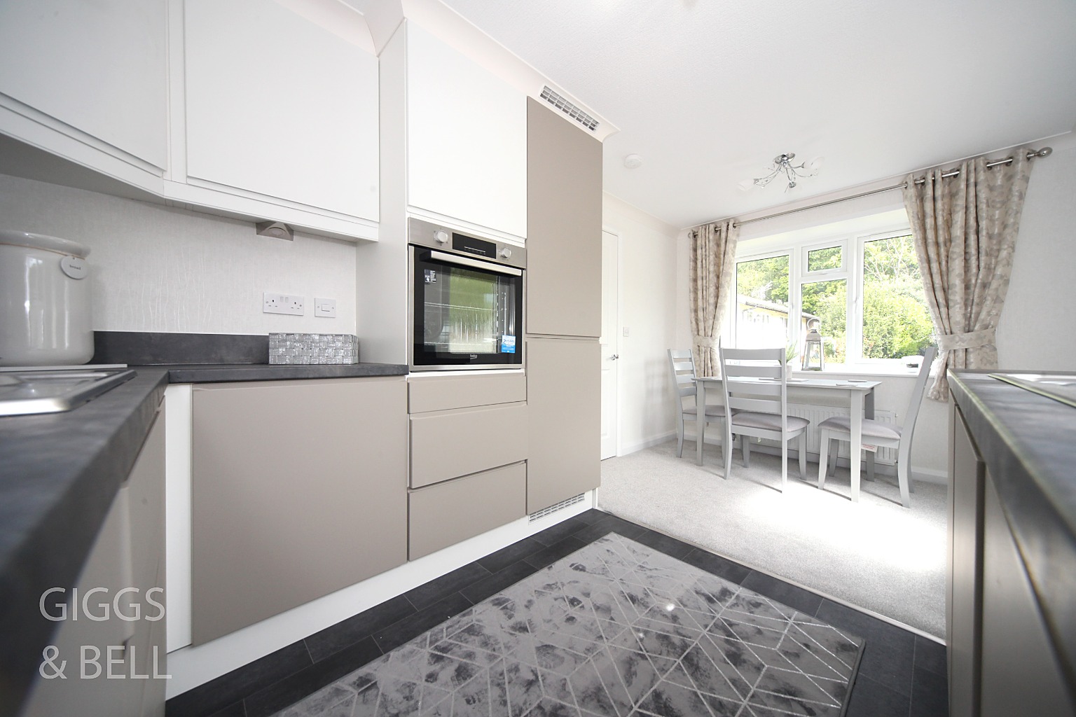 2 bed park home for sale in Bower Heath Lane, Harpenden 9