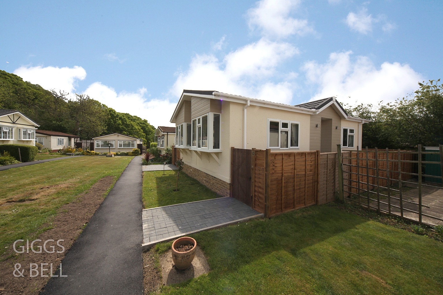 2 bed park home for sale in Bower Heath Lane, Harpenden  - Property Image 22