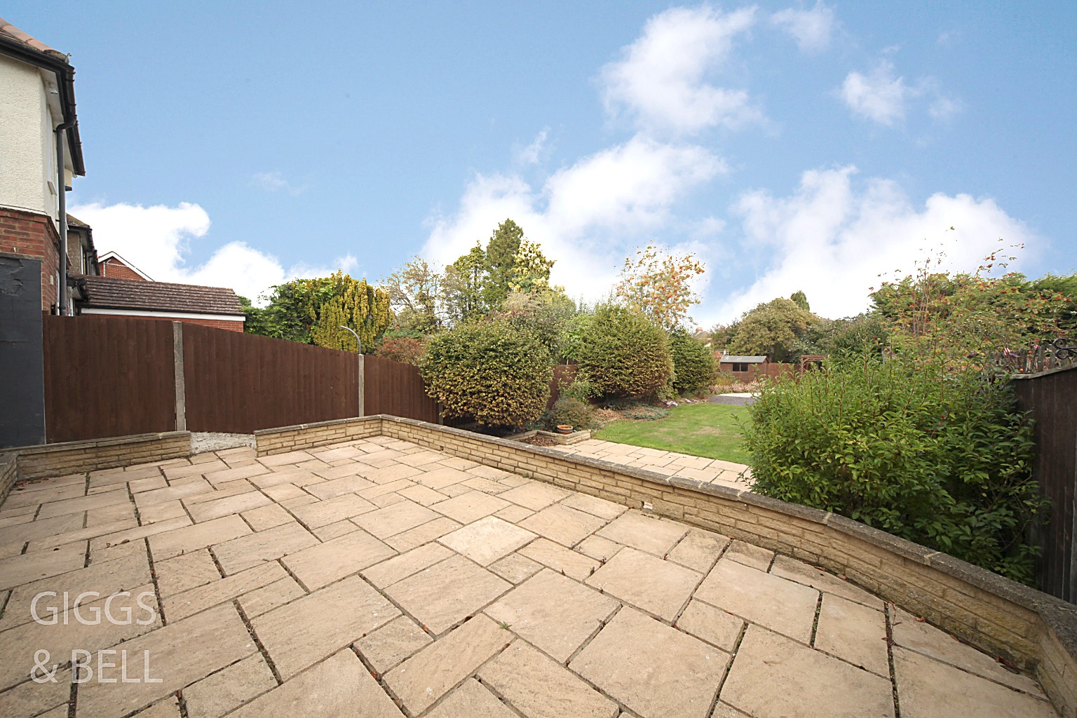 3 bed semi-detached house for sale in West Hill Road, Luton 21