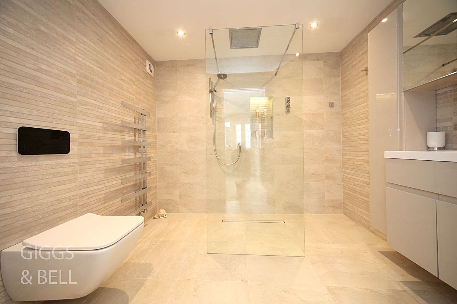 4 bed detached house for sale in Alton Road, Luton  - Property Image 11