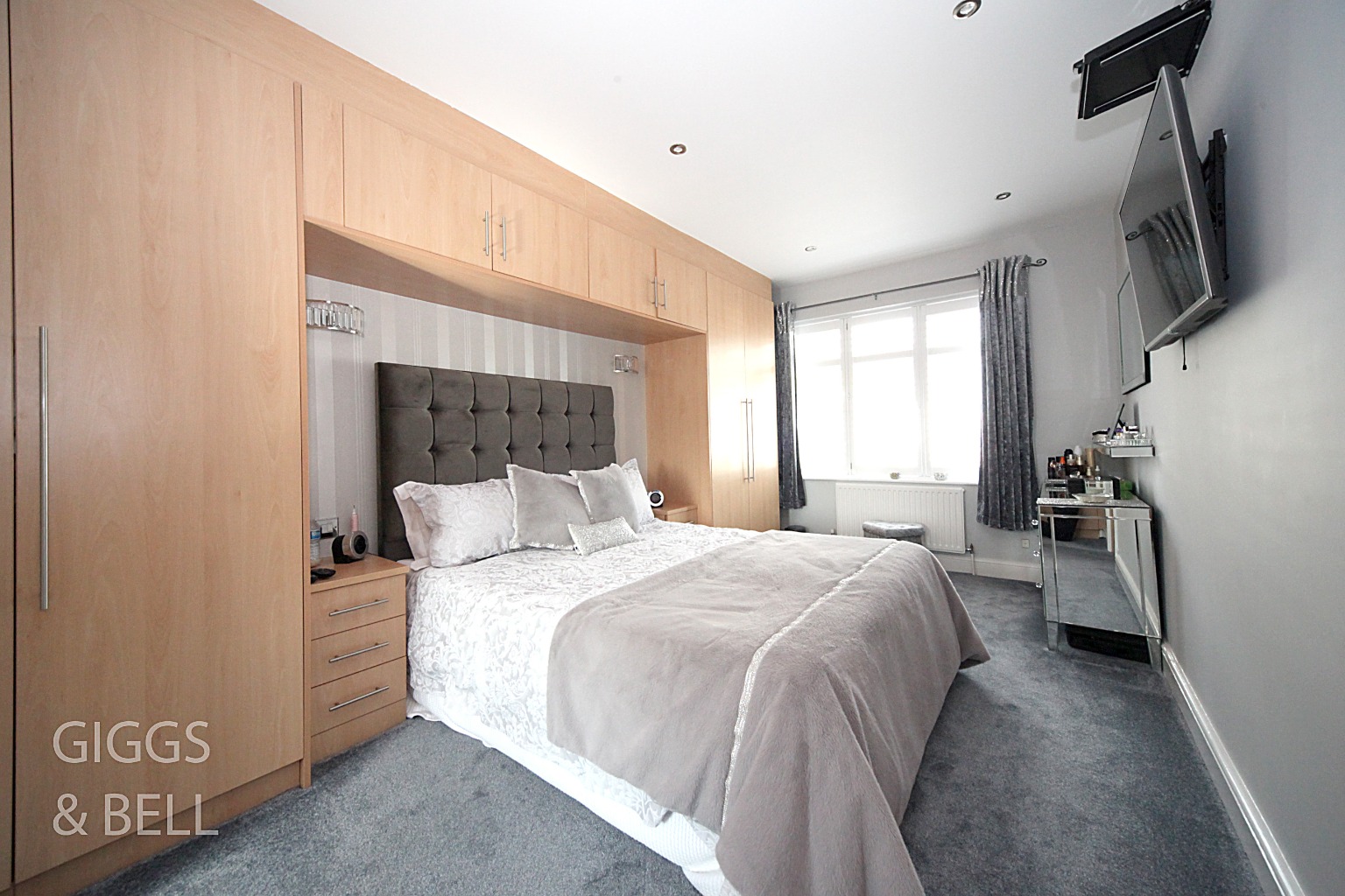 4 bed detached house for sale in Alton Road, Luton 11