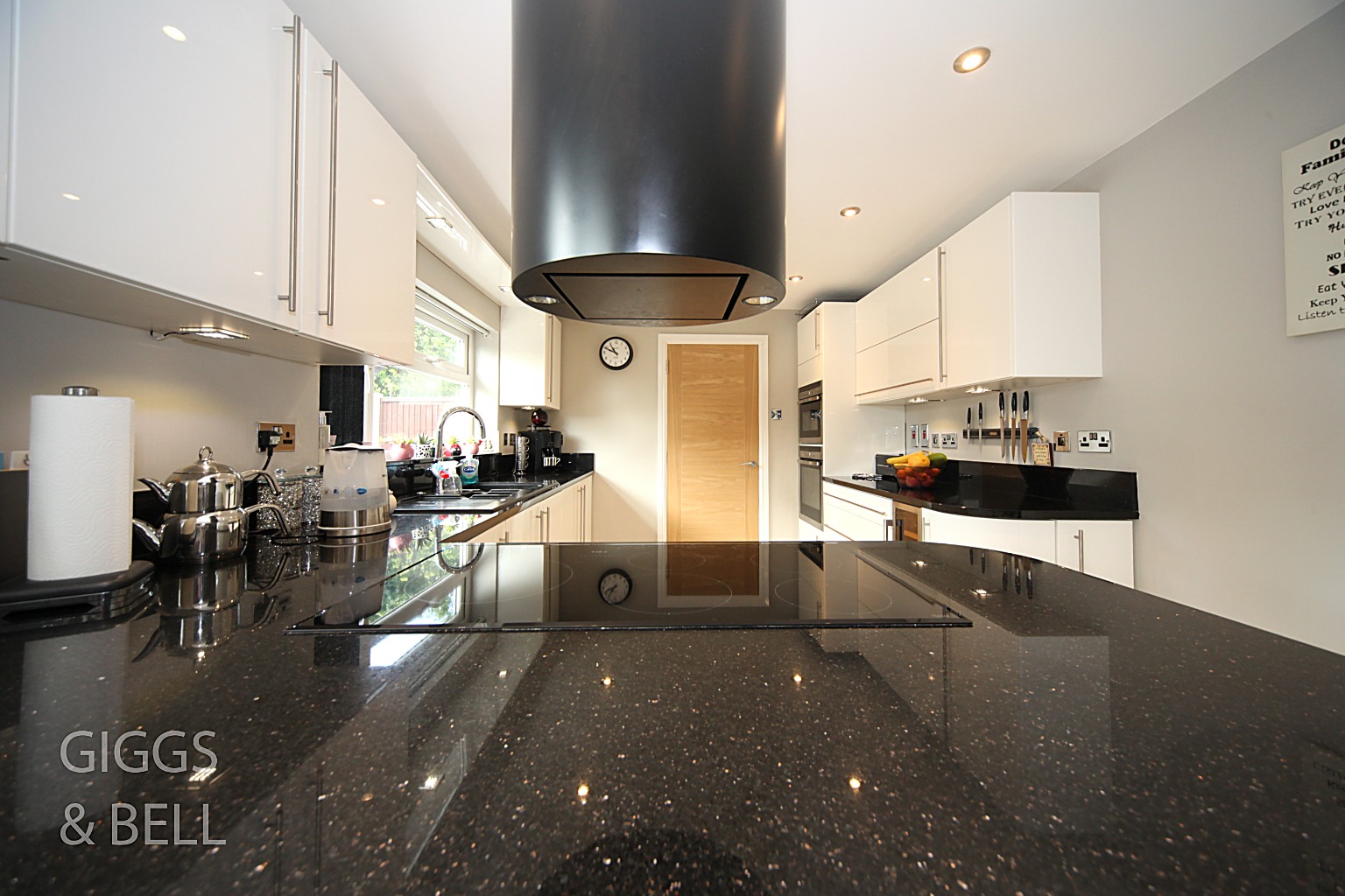 4 bed detached house for sale in Alton Road, Luton  - Property Image 5