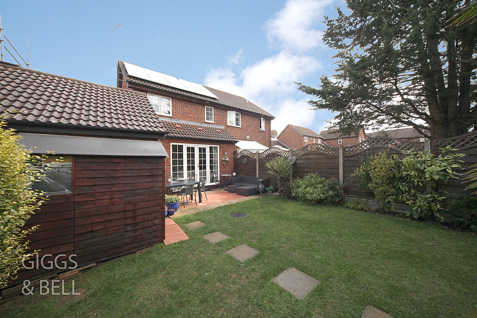 4 bed semi-detached house for sale in Field Fare Green, Luton  - Property Image 20