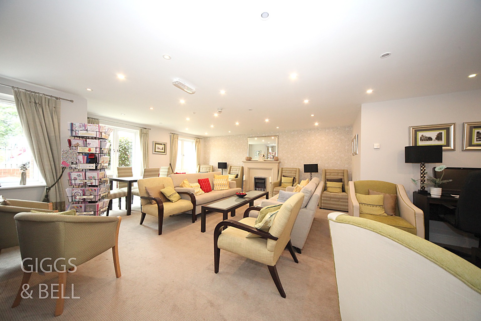 2 bed flat for sale in Cannon Lane, Luton  - Property Image 10