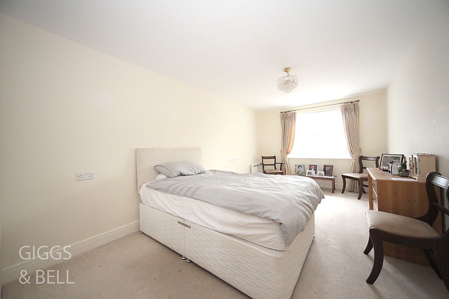 2 bed flat for sale in Cannon Lane, Luton  - Property Image 6