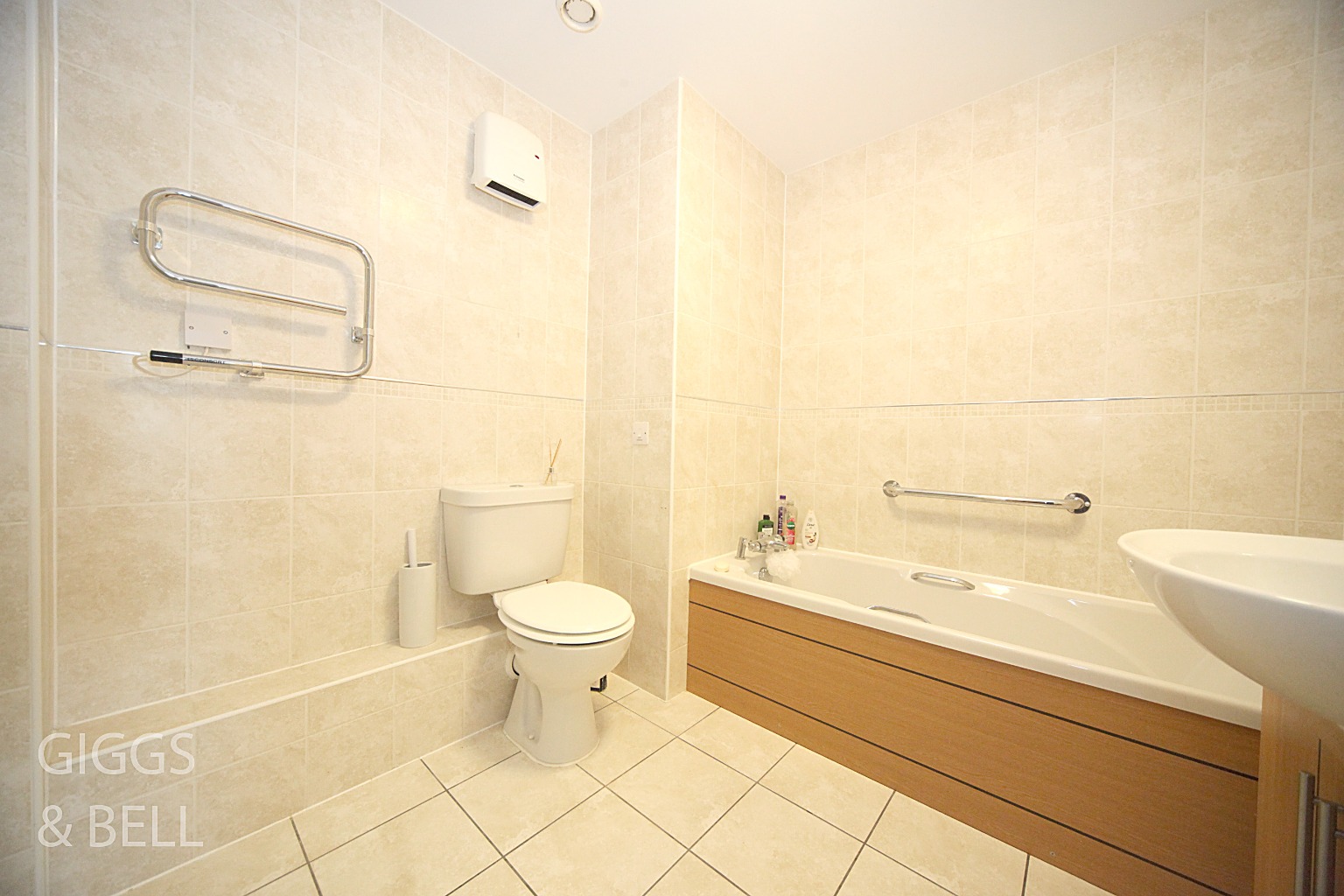 2 bed flat for sale in Cannon Lane, Luton 8