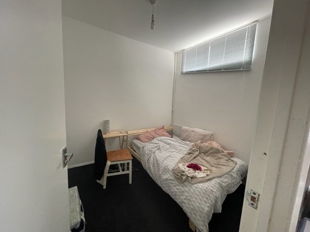 3 bed terraced house for sale in Hitchin Road, Luton 8