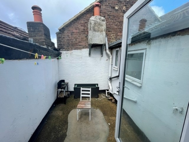 3 bed terraced house for sale in Hitchin Road, Luton  - Property Image 7