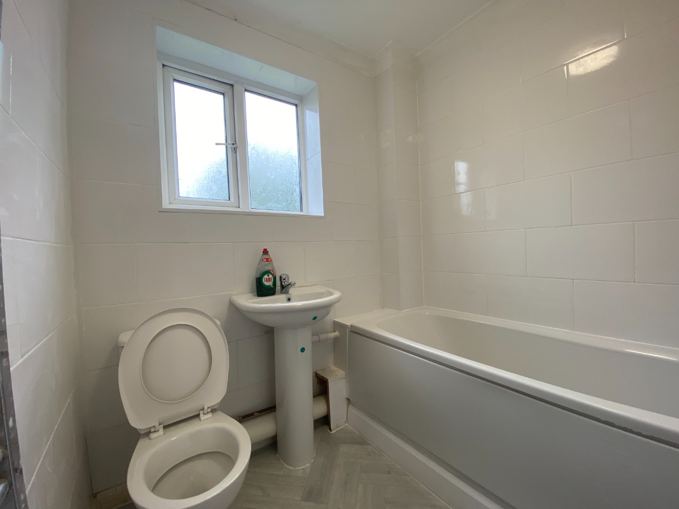 4 bed semi-detached house for sale in Sparrow Close, Luton 10