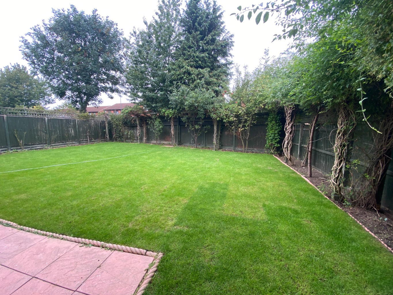 4 bed semi-detached house for sale in Sparrow Close, Luton 11