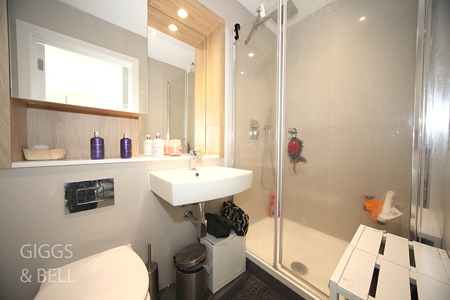 1 bed flat for sale in Laporte Way, Luton 2