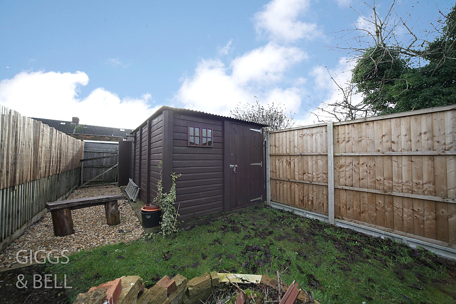 2 bed terraced house for sale in Putteridge Road, Luton 16