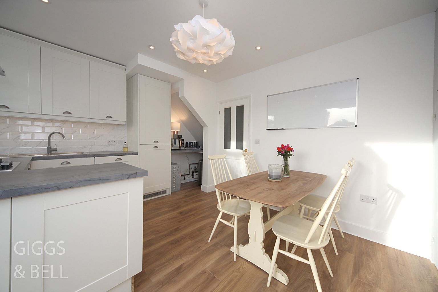 2 bed terraced house for sale in Putteridge Road, Luton 4